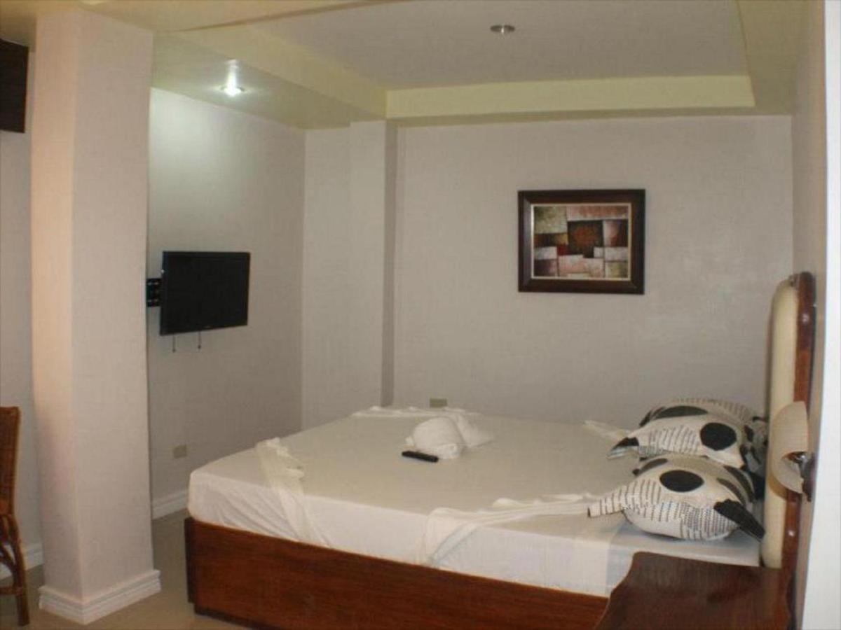 OYO 621 De Loro Inn Puerto Princesa Buitenkant foto