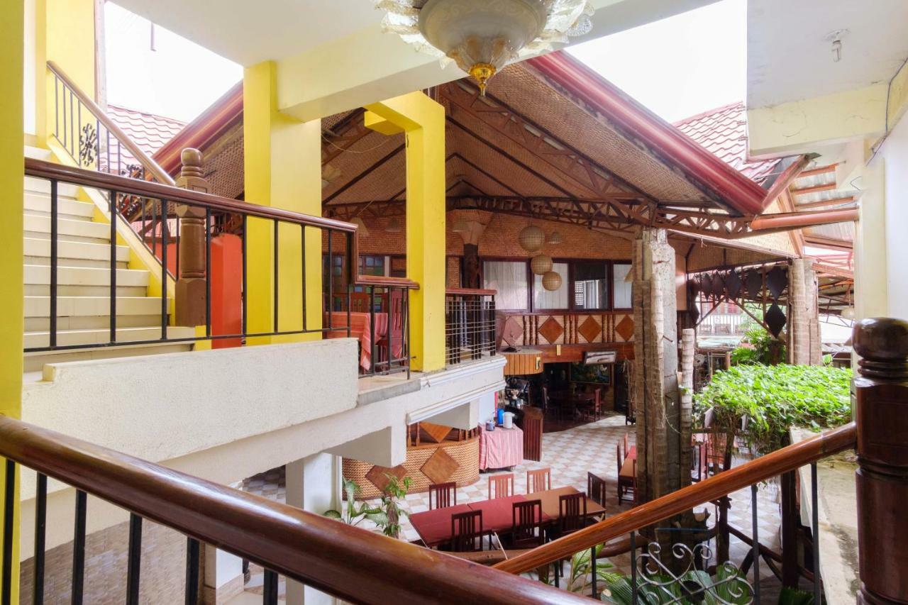 OYO 621 De Loro Inn Puerto Princesa Buitenkant foto