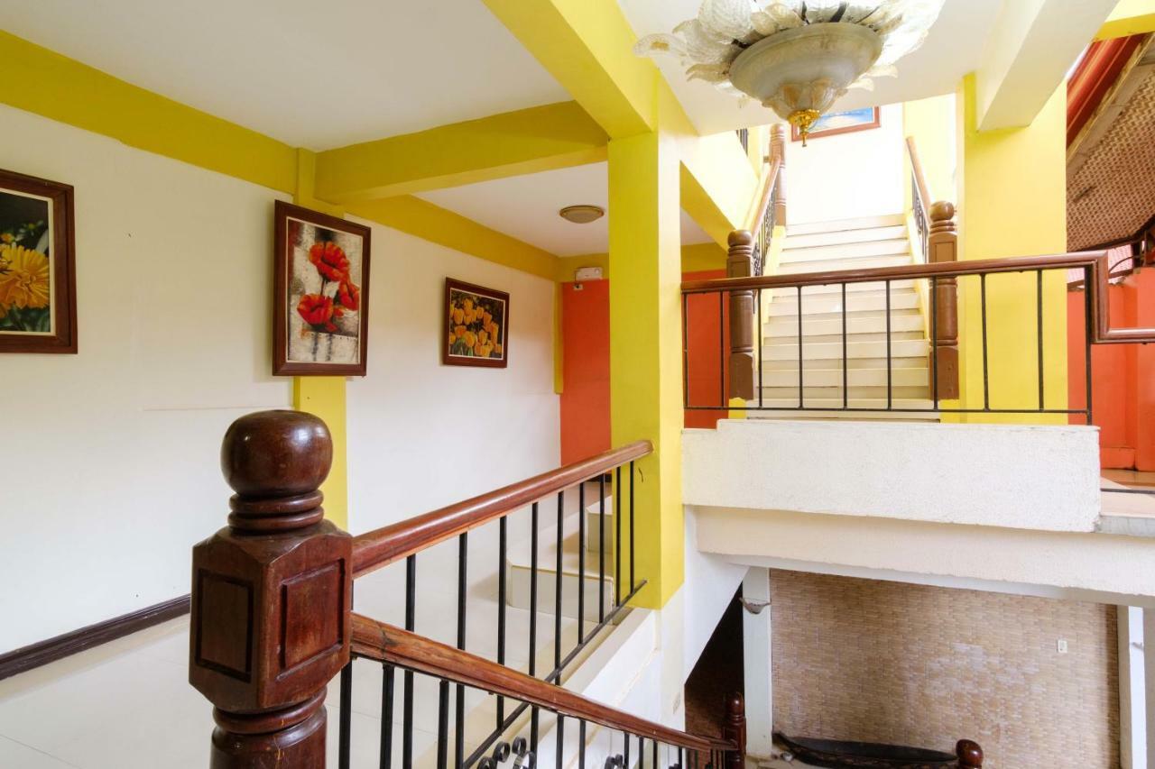 OYO 621 De Loro Inn Puerto Princesa Buitenkant foto