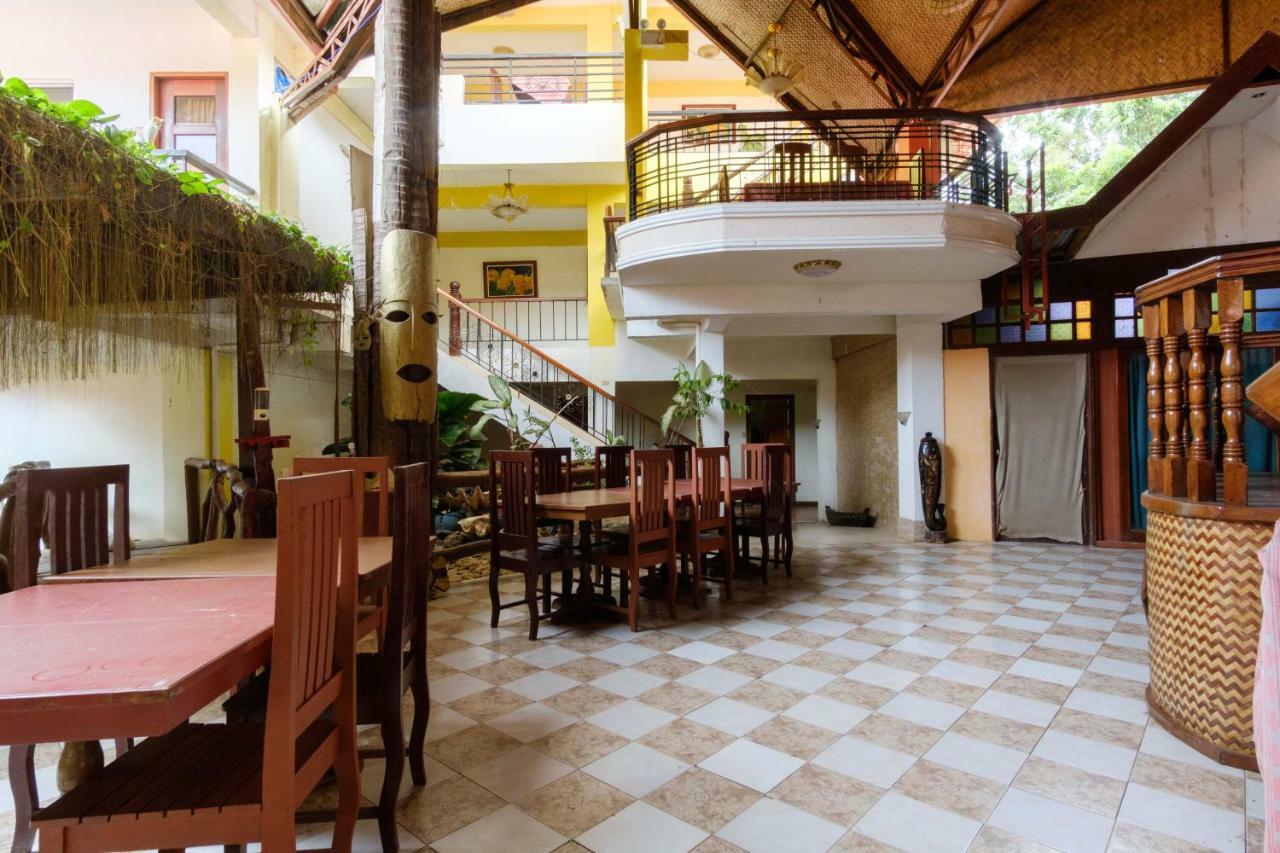 OYO 621 De Loro Inn Puerto Princesa Buitenkant foto
